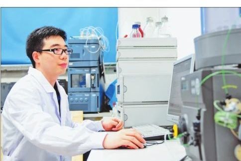 張繼(國家技術發明獎獲得者) 張繼(國家技術發明獎獲得者)