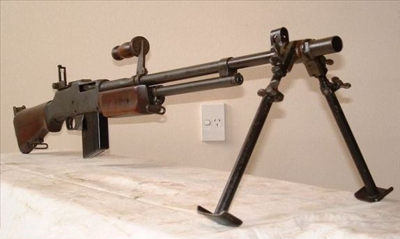 白朗寧M1918A2式自動步槍