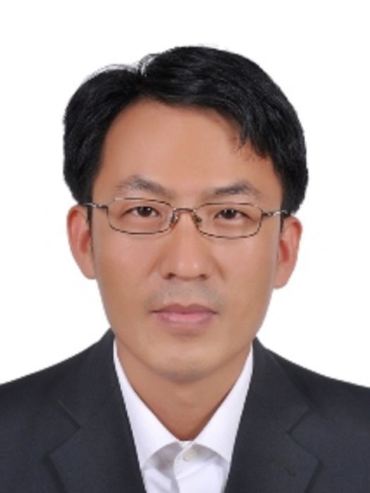 孫玉柱(華東理工大學教務處副處長、本科招生辦主任,資源與環境工程學院碩士研究生導師) 孫玉柱(華東理工大學教務處副處長、本科招生辦主任,資源與環境工程學院碩士研究生導師)