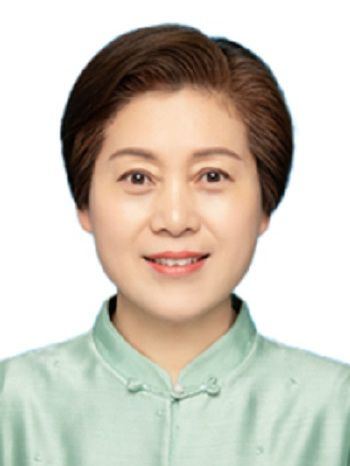 姜慶玲(揚州市曲藝研究所黨支部書記、所長、一級演員) 姜慶玲(揚州市曲藝研究所黨支部書記、所長、一級演員)