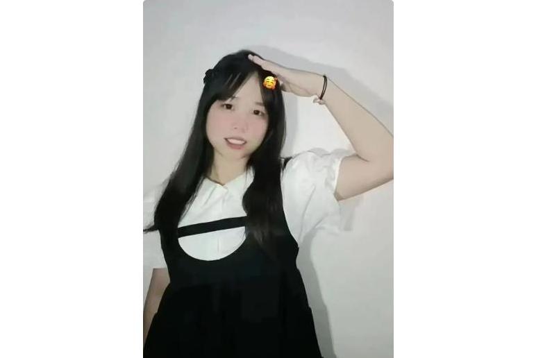 韋佳(閩江學院經濟與管理學院學生)