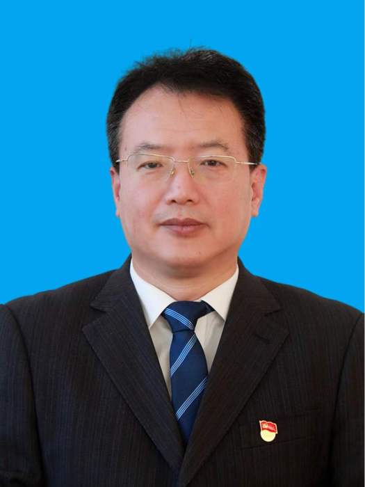 李文孝(黑龍江省齊齊哈爾市中級人民法院黨組成員、政治部主任) 李文孝(黑龍江省齊齊哈爾市中級人民法院黨組成員、政治部主任)