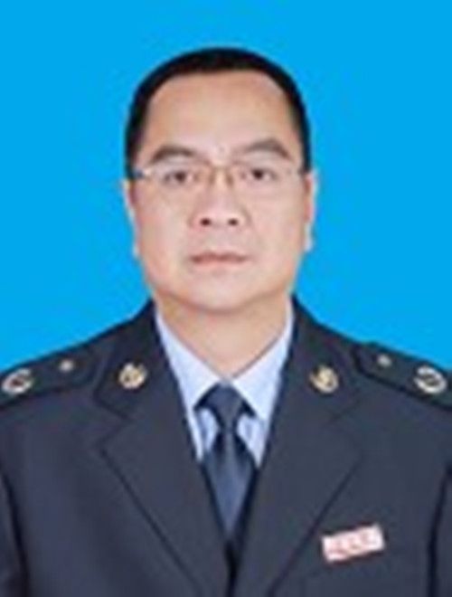 陳德輝(國家稅務總局封開縣稅務局總會計師) 陳德輝(國家稅務總局封開縣稅務局總會計師)