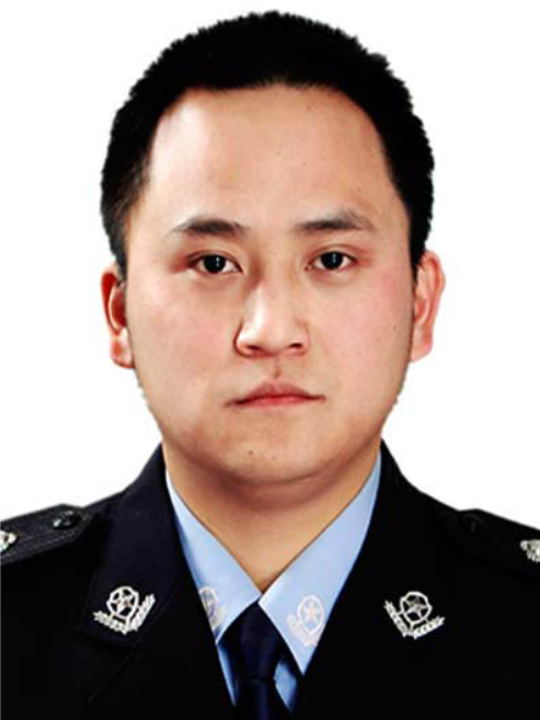 陳俊(萬源市公安局交管大隊副大隊長)