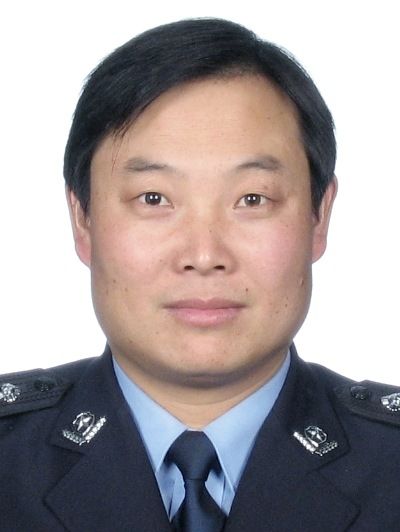 劉東(浙江省金華市金東區公安分局黨委委員、政治處主任) 劉東(浙江省金華市金東區公安分局黨委委員、政治處主任)