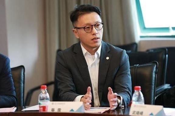 蔡霆(中國平安人壽保險股份有限公司副總經理兼執行董事) 蔡霆(中國平安人壽保險股份有限公司副總經理兼執行董事)