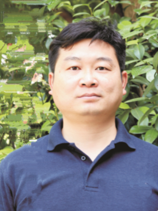 靳旭東(襄陽三中黨委委員、副校長) 靳旭東(襄陽三中黨委委員、副校長)