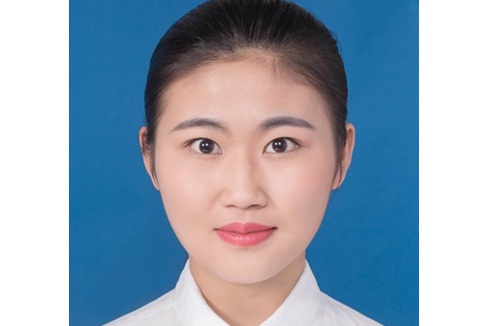 李孟月