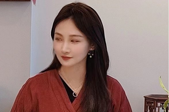 李海燕(江蘇省陶瓷行業協會會員) 李海燕(江蘇省陶瓷行業協會會員)