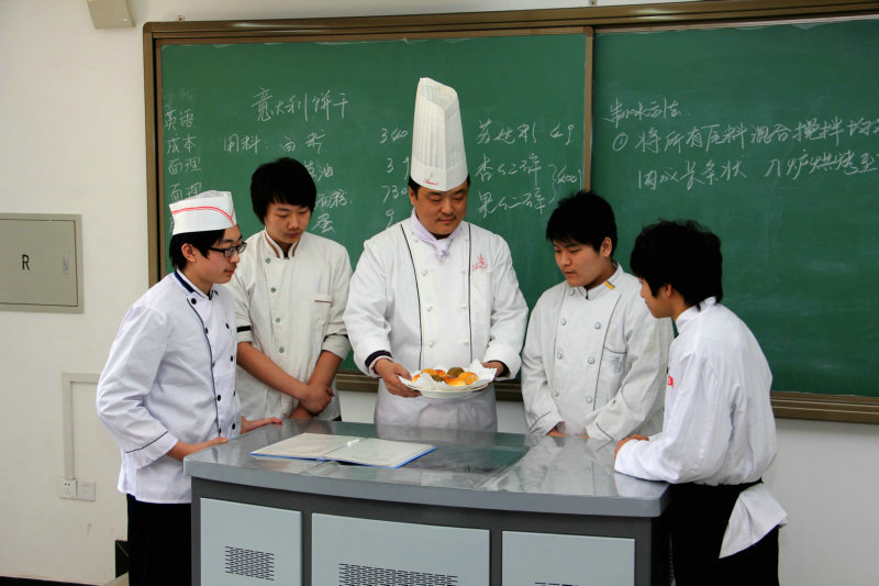烹飪專業指導學生