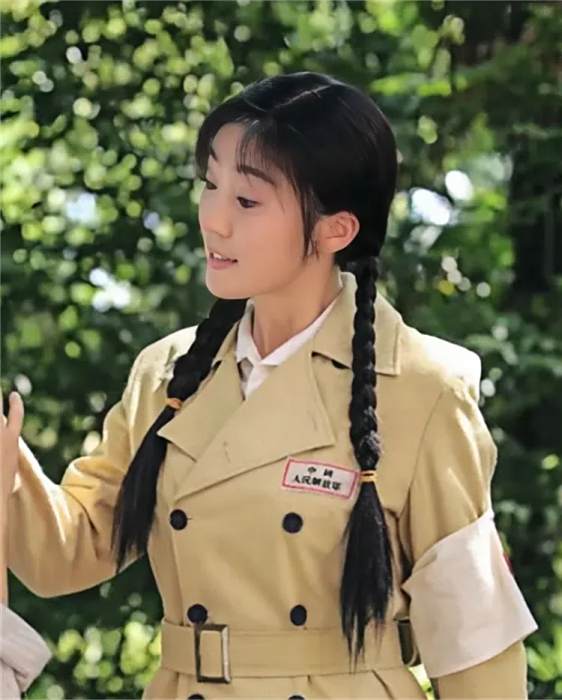 唐曉華(《海之謠》中由張穎飾演的女性角色) 唐曉華(《海之謠》中由張穎飾演的女性角色)