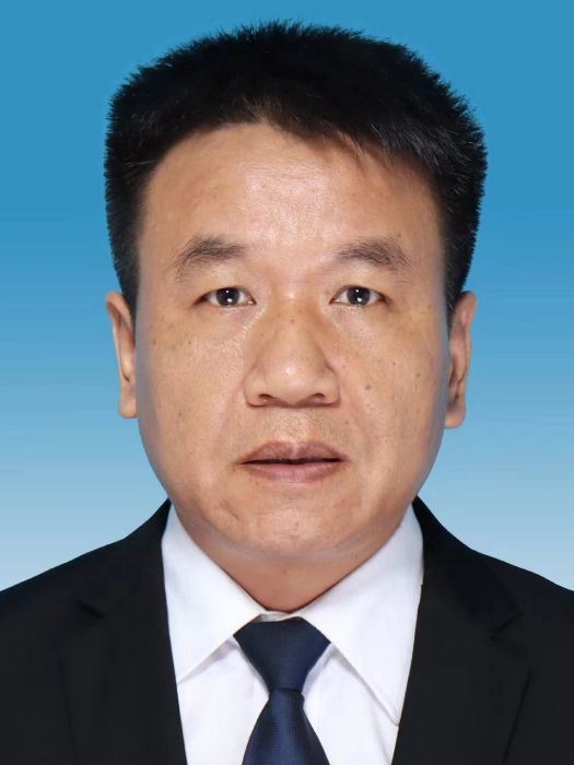 周雄(湖北省天門市住房保障服務中心黨組成員、副主任) 周雄(湖北省天門市住房保障服務中心黨組成員、副主任)