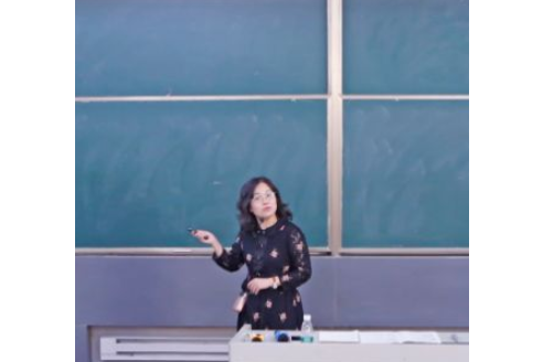 董艷(阜新市實驗中學語文教師) 董艷(阜新市實驗中學語文教師)