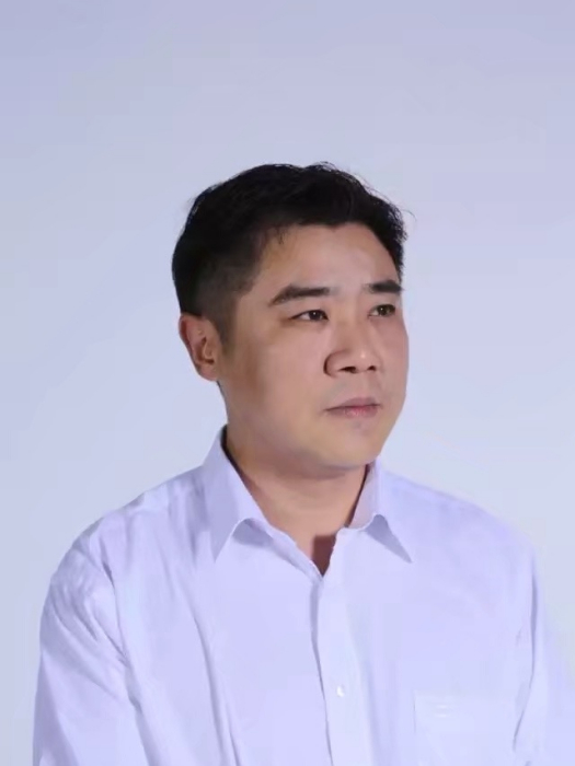 張山峰(製片人) 張山峰(製片人)