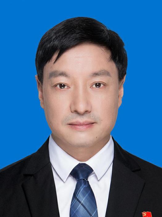 姚志鵬(貴陽市觀山湖區教育局黨委委員、副局長) 姚志鵬(貴陽市觀山湖區教育局黨委委員、副局長)
