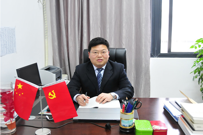 張成(三峽大學黨委常委) 張成(三峽大學黨委常委)