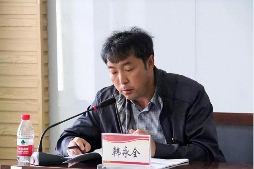 韓永全(內蒙古科技大學黨委副書記、校長) 韓永全(內蒙古科技大學黨委副書記、校長)