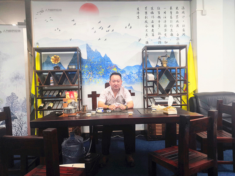 呂春林(廣東人為峰供應鏈有限公司董事長) 呂春林(廣東人為峰供應鏈有限公司董事長)
