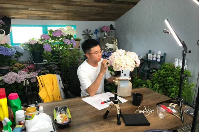 李正平(海寧正乾園藝有限公司總經理) 李正平(海寧正乾園藝有限公司總經理)