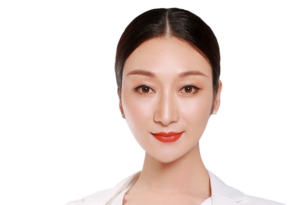 林麗君(中國東方禮儀研究院形體導師) 林麗君(中國東方禮儀研究院形體導師)