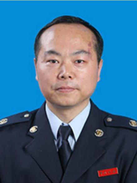 溫建軍(國家稅務總局西安市碑林區稅務局黨委委員、副局長) 溫建軍(國家稅務總局西安市碑林區稅務局黨委委員、副局長)