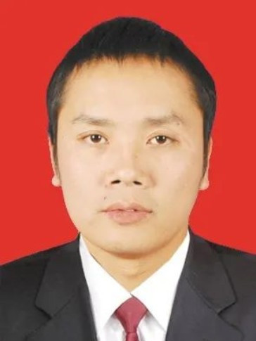 何衍健 何衍健