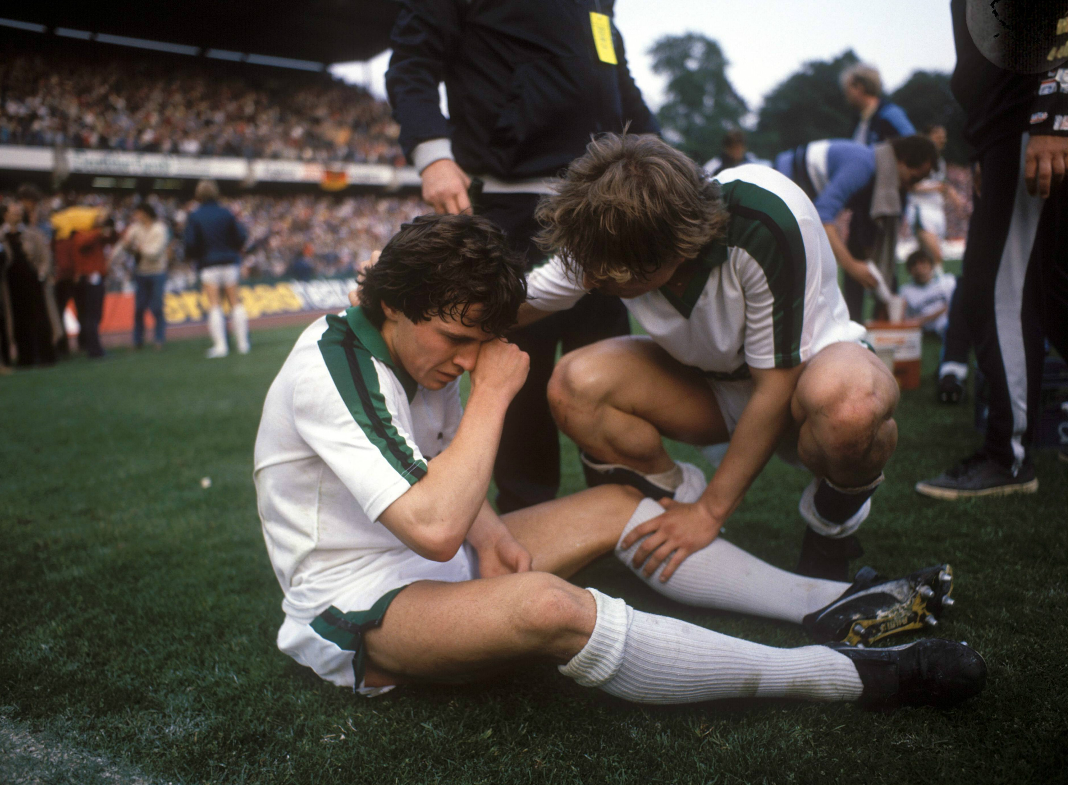 1984年德國杯決賽失利後淚灑疆場