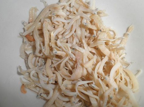 銀魚炒芹菜