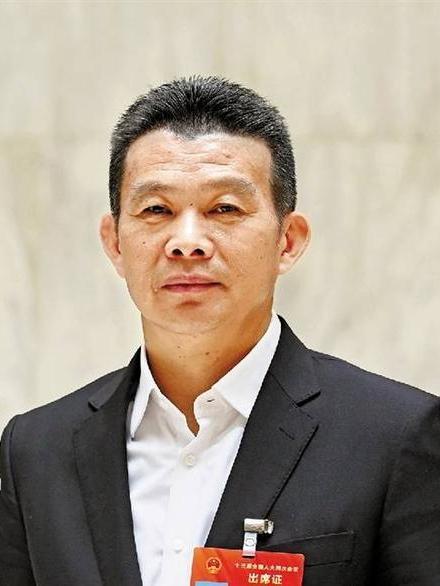 劉建明(第十四屆全國人大代表,浙江省紹興市柯橋區漓渚鎮棠棣村黨總支書記兼村委會主任) 劉建明(第十四屆全國人大代表,浙江省紹興市柯橋區漓渚鎮棠棣村黨總支書記兼村委會主任)