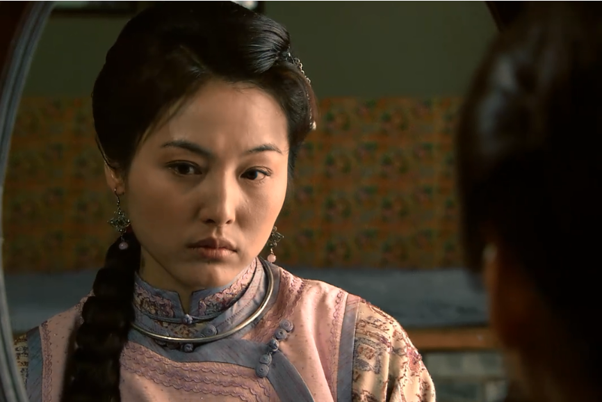 郭玉嫻(電視劇《雲飛絲路天》中的角色,由張延飾演) 郭玉嫻(電視劇《雲飛絲路天》中的角色,由張延飾演)