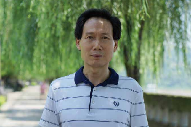 何吉春(重慶市江津區德感街道退役軍人服務站工作人員) 何吉春(重慶市江津區德感街道退役軍人服務站工作人員)