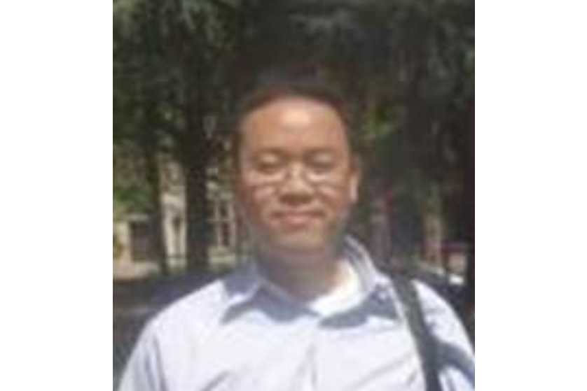 鄭金成(廈門大學物理科學與技術學院教授) 鄭金成(廈門大學物理科學與技術學院教授)