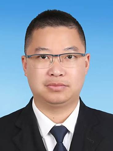方毅(重慶市忠縣金雞鎮黨委委員、人大主席) 方毅(重慶市忠縣金雞鎮黨委委員、人大主席)