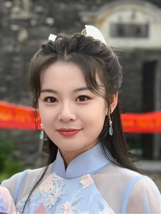 董雁兒 董雁兒