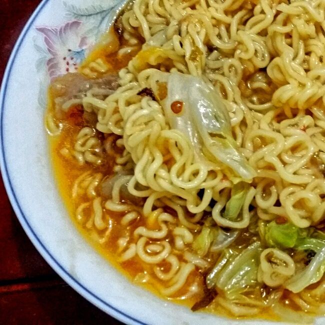 鹵泡麵 鹵泡麵