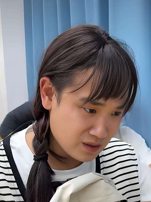 胡麗(搞笑視頻博主脫韁凱發布的作品中的角色) 胡麗(搞笑視頻博主脫韁凱發布的作品中的角色)