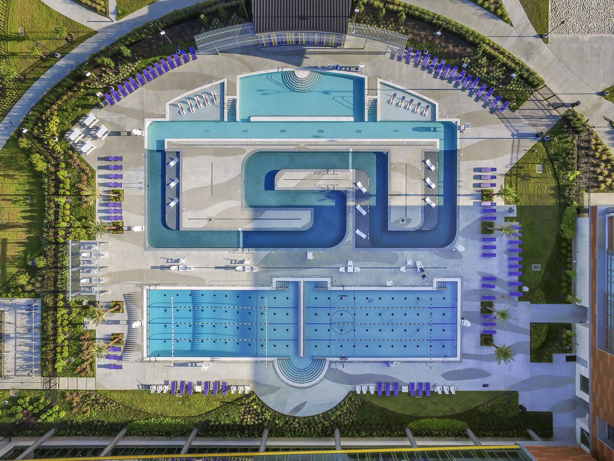 LSU新體育館游泳池