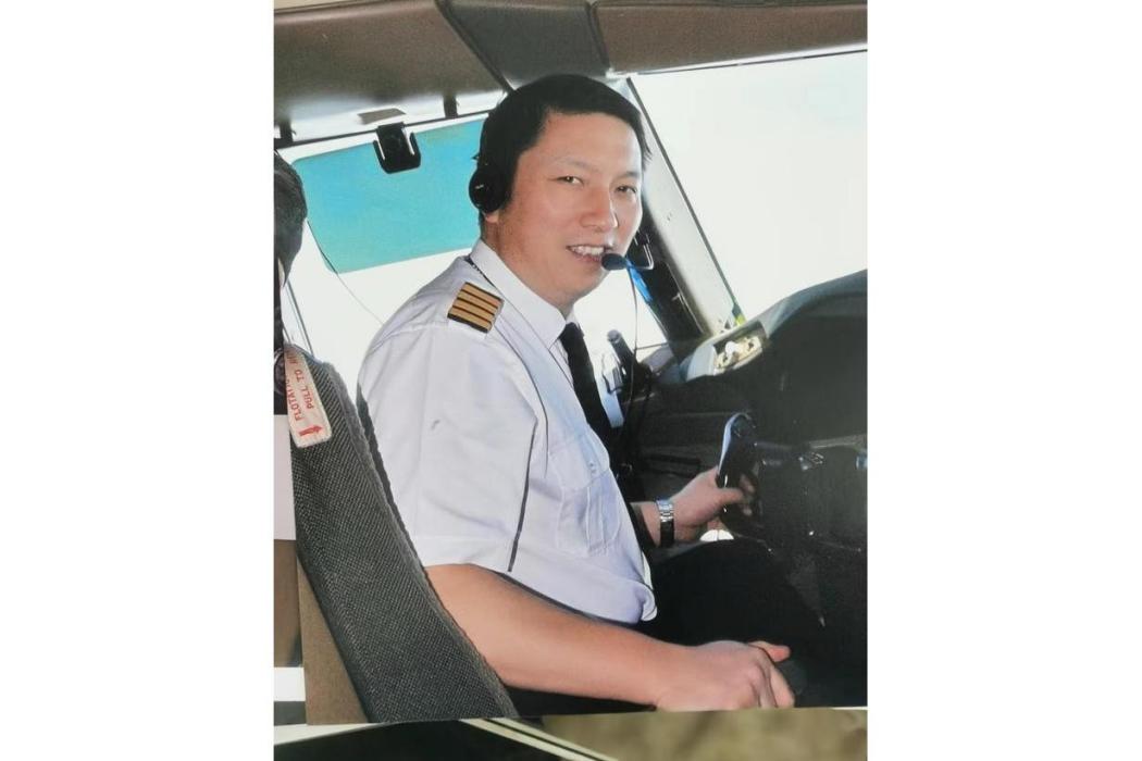 李德秋(南方航空貨運有限公司功勳飛行員) 李德秋(南方航空貨運有限公司功勳飛行員)