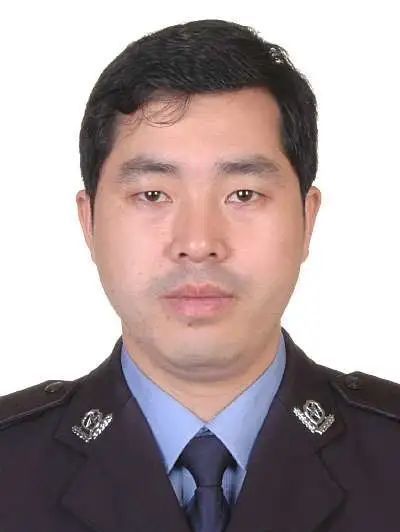 李小勇(贛州市南康區公安局原黨委書記、局長) 李小勇(贛州市南康區公安局原黨委書記、局長)