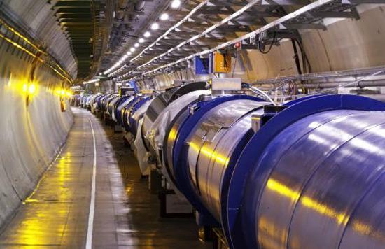 大型強子對撞機隧道內的冷磁體