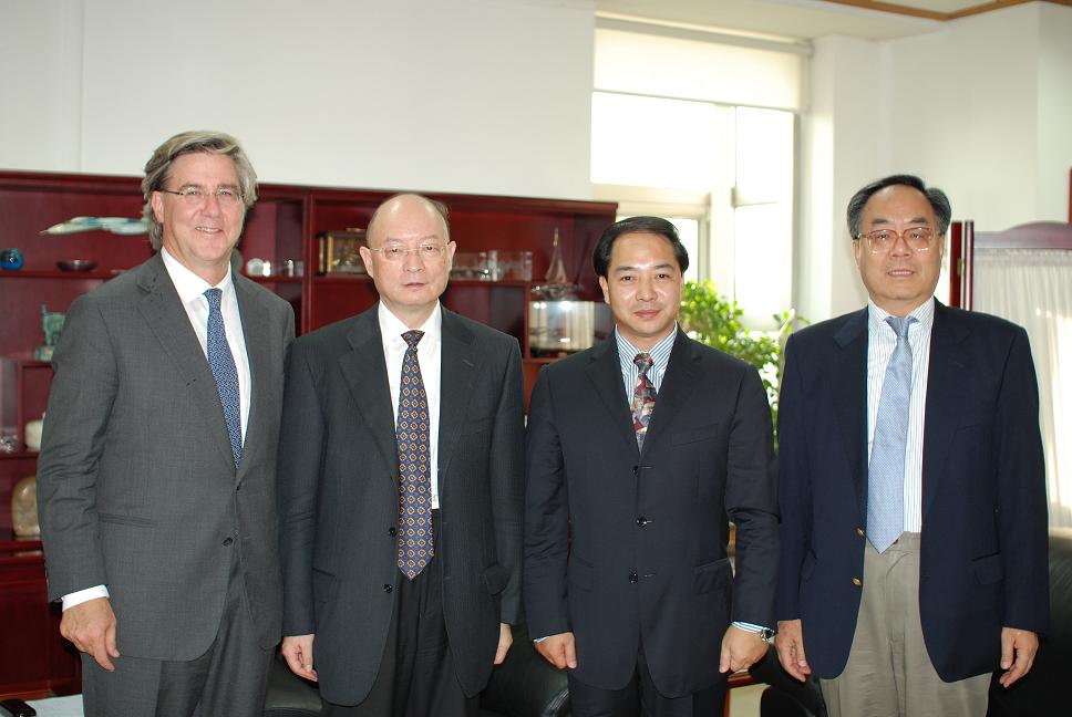 劉衛平參加桑頓與CDB陳元董事長會晤
