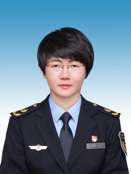 趙青(雲南省德宏州生態環境局芒市分局黨支部書記、局長) 趙青(雲南省德宏州生態環境局芒市分局黨支部書記、局長)