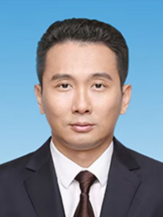 王崇峰(深圳市光明區政府副區長、黨組成員) 王崇峰(深圳市光明區政府副區長、黨組成員)