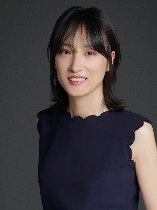 何伊麗 何伊麗