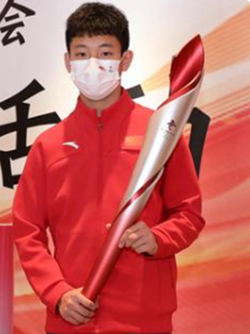 劉梓涵(中國速度滑冰運動員) 劉梓涵(中國速度滑冰運動員)