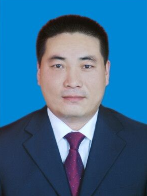 王顯武(陝西省寶雞市太白縣咀頭鎮黨委副書記、鎮長) 王顯武(陝西省寶雞市太白縣咀頭鎮黨委副書記、鎮長)
