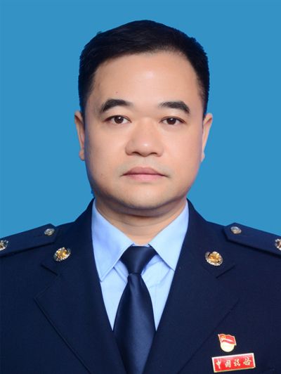 胡瑋(江西省撫州市南豐縣國家稅務局黨委副書記、副局長、四級高級主辦) 胡瑋(江西省撫州市南豐縣國家稅務局黨委副書記、副局長、四級高級主辦)