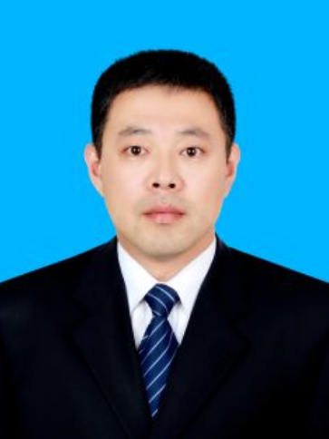 王群力(內蒙古自治區扎蘭屯市住房和城鄉建設局黨組成員)