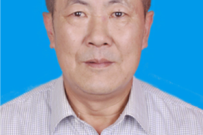 許懷忠(安丘市統計局副科級幹部、高級統計師) 許懷忠(安丘市統計局副科級幹部、高級統計師)