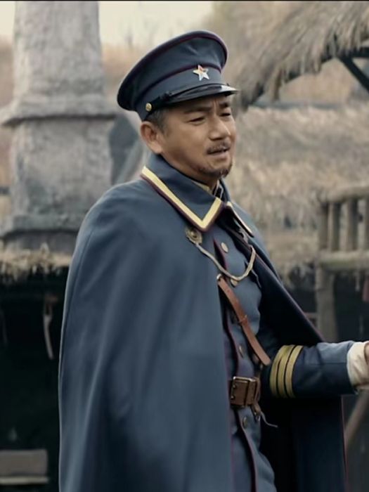 閻立本(電影《神農野人》中的角色) 閻立本(電影《神農野人》中的角色)